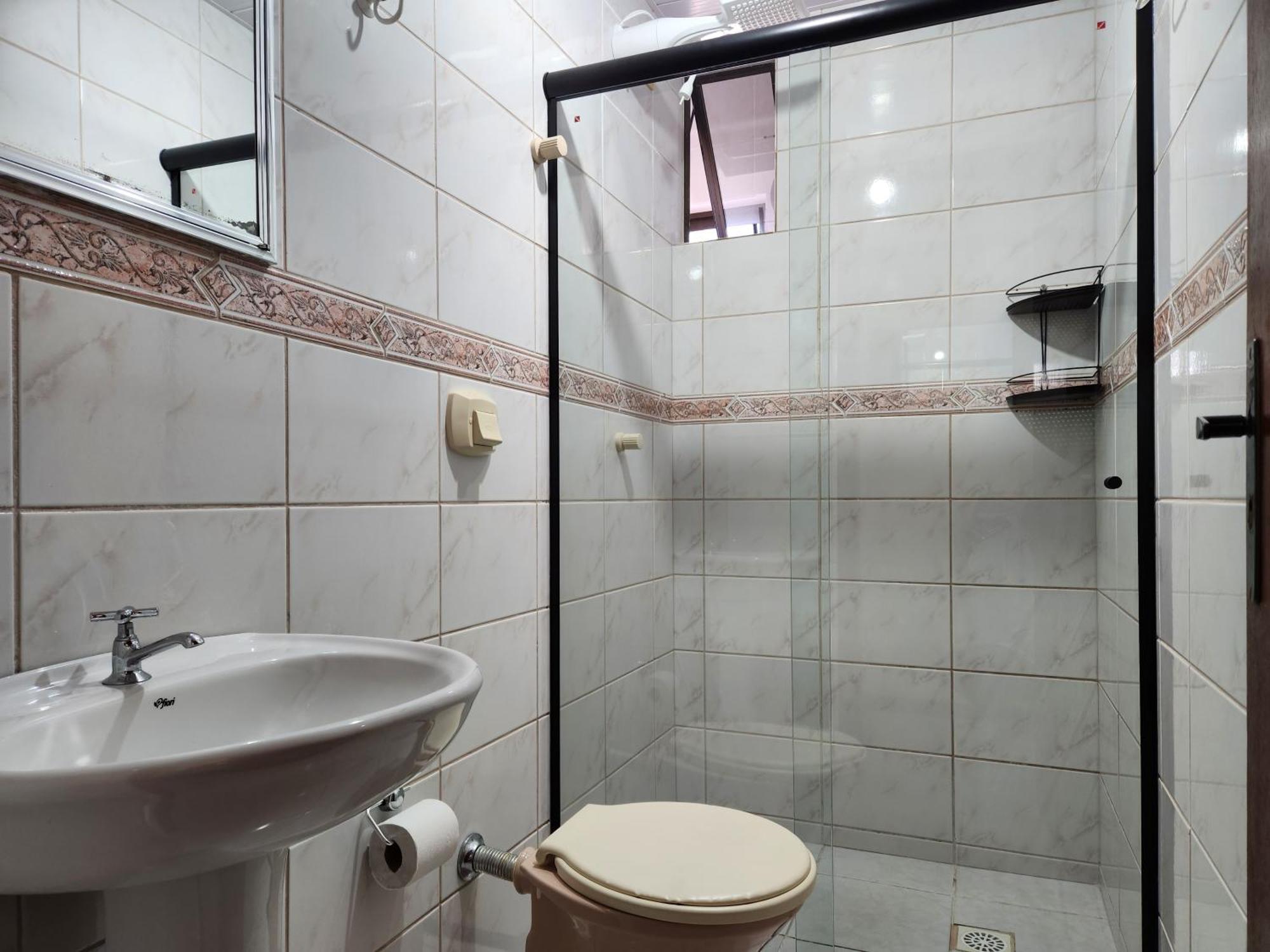 2 Quartos A 200Mts Praia Central, Garagem, Churrasqueira, Wi-Fi 90 Mbps, Pet Friendly Balneário Camboriú الغرفة الصورة