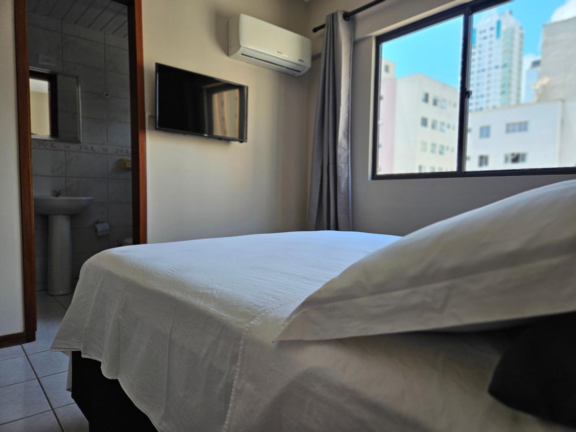 2 Quartos A 200Mts Praia Central, Garagem, Churrasqueira, Wi-Fi 90 Mbps, Pet Friendly Balneário Camboriú المظهر الخارجي الصورة