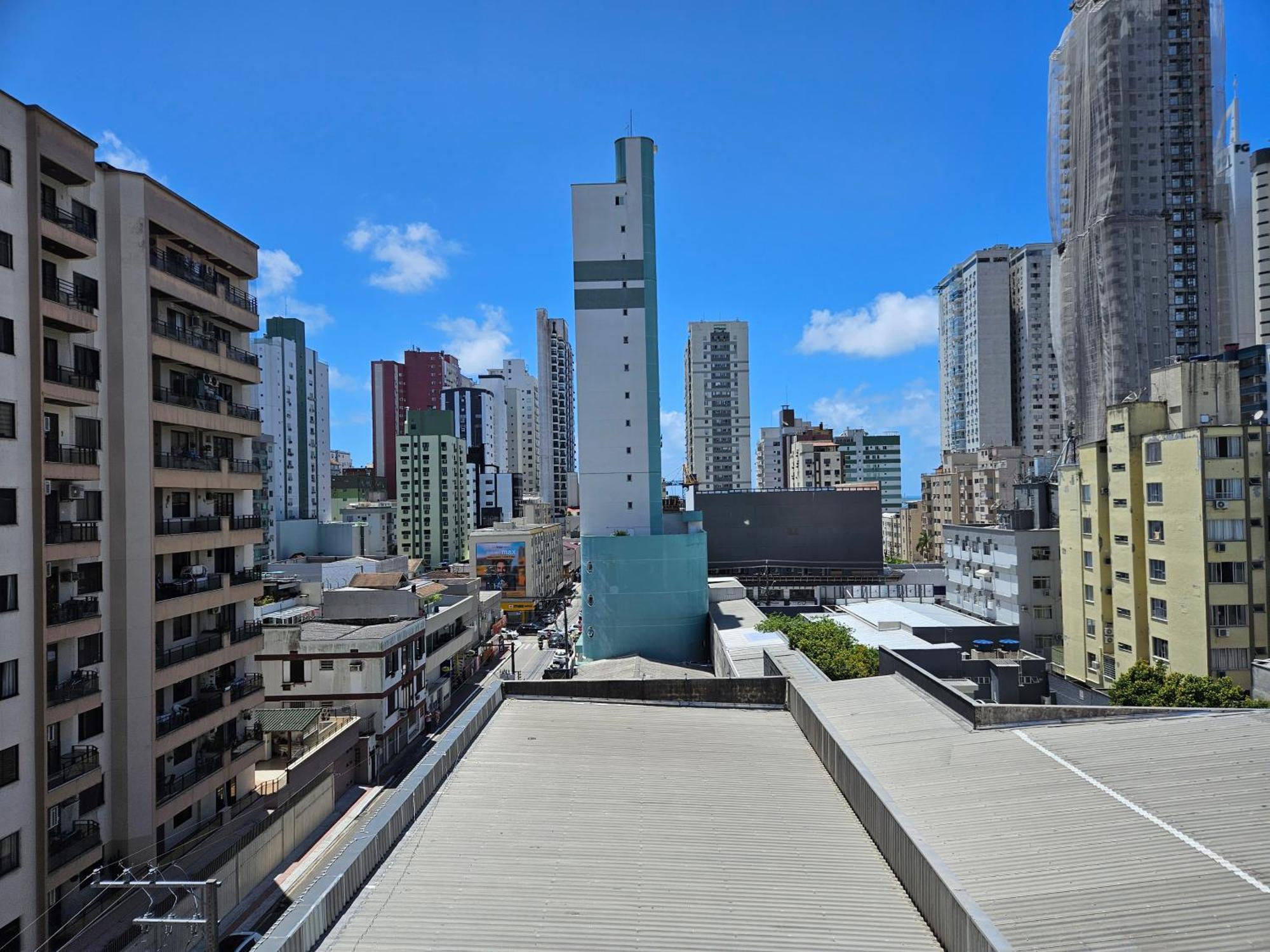 2 Quartos A 200Mts Praia Central, Garagem, Churrasqueira, Wi-Fi 90 Mbps, Pet Friendly Balneário Camboriú المظهر الخارجي الصورة