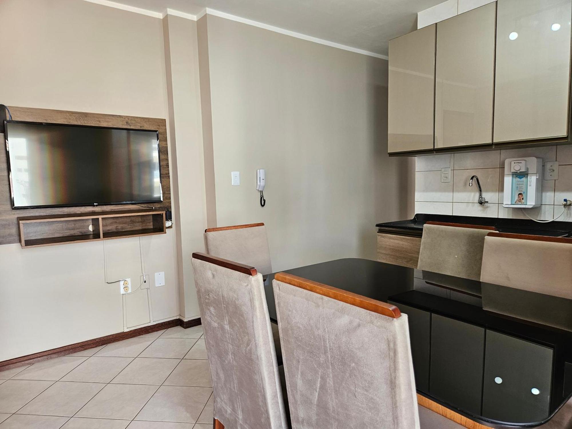 2 Quartos A 200Mts Praia Central, Garagem, Churrasqueira, Wi-Fi 90 Mbps, Pet Friendly Balneário Camboriú المظهر الخارجي الصورة